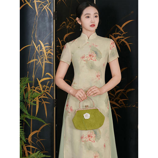 浅色荷花奥黛旗袍2025新款夏季年轻款日常改良民国风复古旗袍裙LBS3402 商品图3