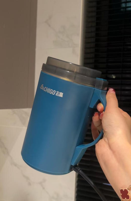 志高正品多功能料理机秒杀清仓，正价一个要200➕！
8叶精钢刀片！304不锈钢内胆！插电使用！
250W功率！ 商品图8