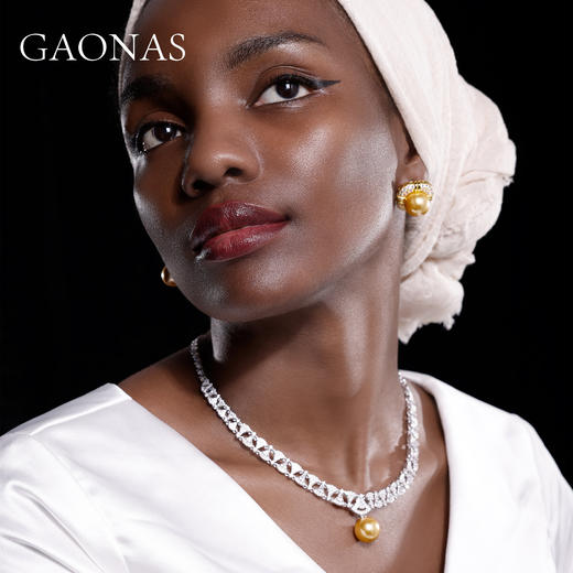 GAONAS 925银仿珍珠耳饰 错彩镂金 贵气14mm金色珠耳钉 11151EGO 商品图3