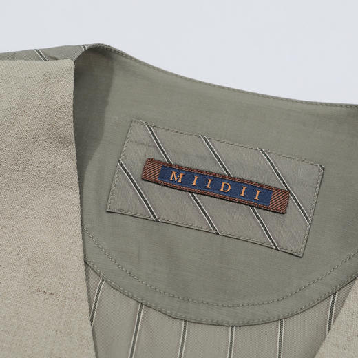 谜底西装马夹女2025夏季新品复古风通勤宽松H型中长马甲252MM0524 商品图3