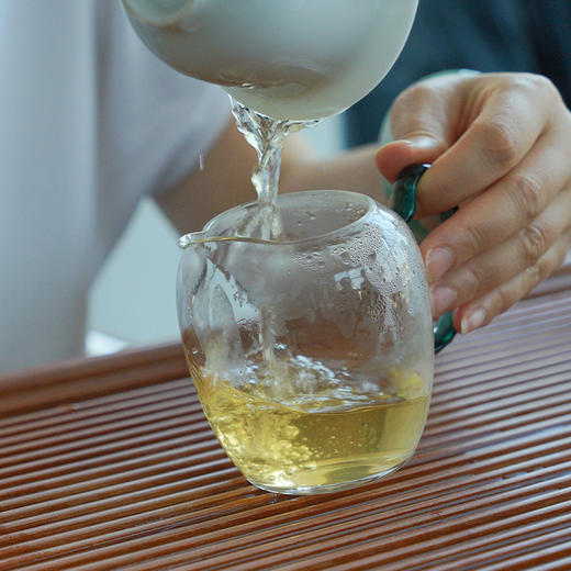 【预售8折，买5送1】2026《老班章单株》古树春茶 200克*1饼 生茶 商品图2