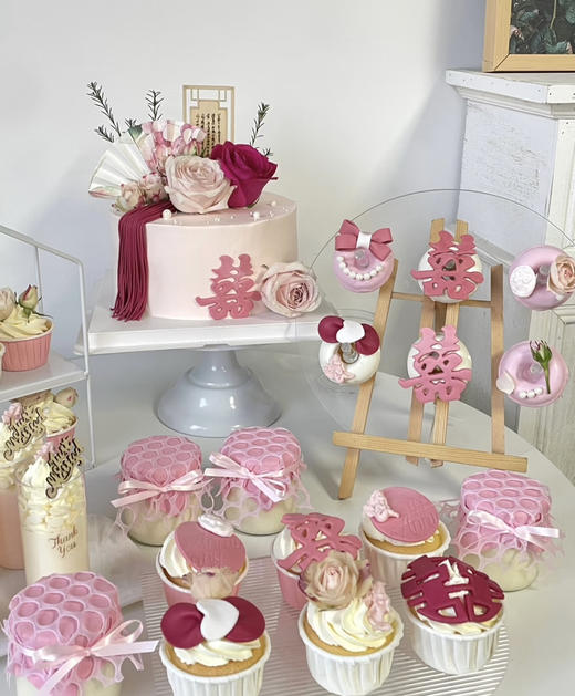 粉色系鲜花组合款（六寸蛋糕➕六枚纸杯➕六个甜甜圈➕六布丁罐） 商品图0