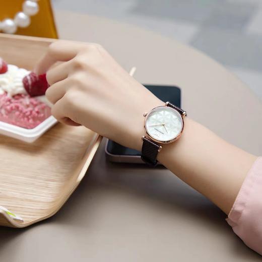 D031316简洁优美的花瓣纹表盘贝母石英女腕表生日礼物送女友ar1990 商品图6