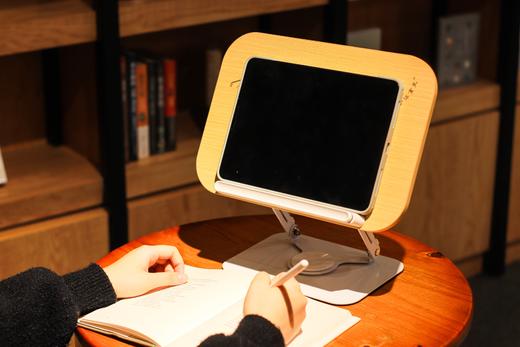 新款文创 “春之姿态美” 旋转款阅读支架 商品图4