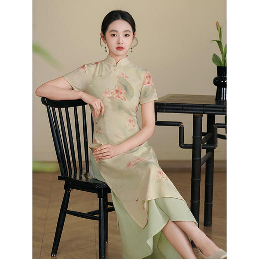 浅色荷花奥黛旗袍2025新款夏季年轻款日常改良民国风复古旗袍裙LBS3402 商品图2