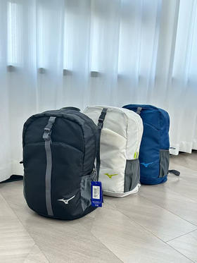 出口外贸正品，四大运动品牌之—美津浓休闲户外双肩包
✅配色：黑色、白色、蓝色
✅规格：40*40*13*18cm
✅容量：28L