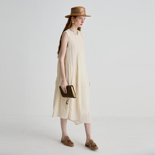 谜底连衣裙无袖女2025夏季新品度假不规则合身A字型长裙252ML0549 商品图1