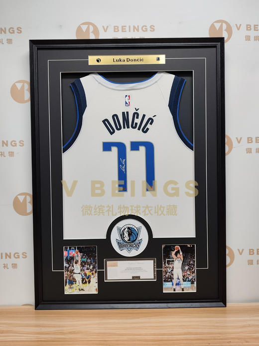 收藏系列 东契奇 独行侠队77号白色球迷版 亲笔签名球衣 商品图1