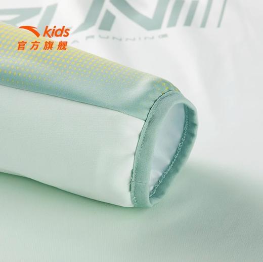 安踏儿童男大童针织长袖衫2025夏新款透气舒适中大童速干运动长T352525401S 商品图4