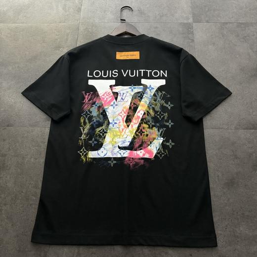 点此购买 LV路易威登春夏季男女款logo刺绣跳色短袖T恤 md 311900 商品图1