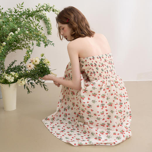 西遇碎花挂脖连衣裙女夏季新款法式v领收腰海边度假风长D0050485/D0050773/V0050774 商品图4