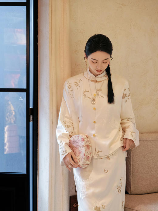 盛唐牡丹 |重缎真丝梅竹蝶手推绣外套 商品图2