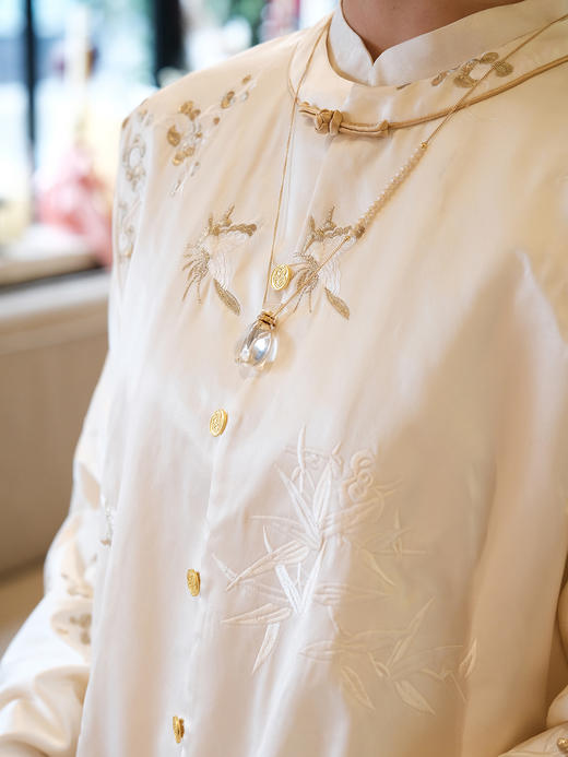 盛唐牡丹 |重缎真丝梅竹蝶手推绣外套 商品图3