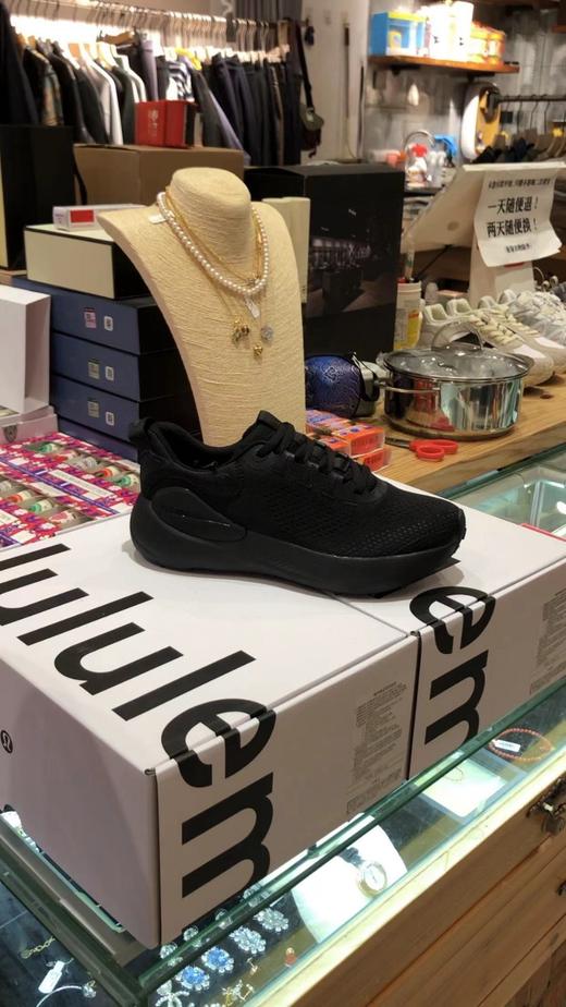 lululemon  LULU男女款黑色越野跑步鞋 商品图2