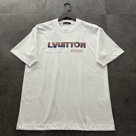 点此购买 LV路易威登春夏季男女款logo刺绣跳色短袖T恤 md 311900 商品图2