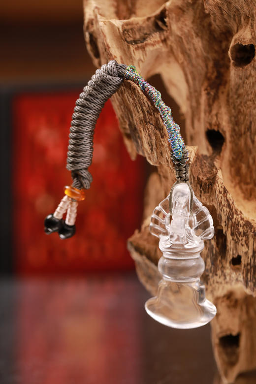 白水晶斧形吊坠 长约5.1cm

【器悟雅玩】 商品图0