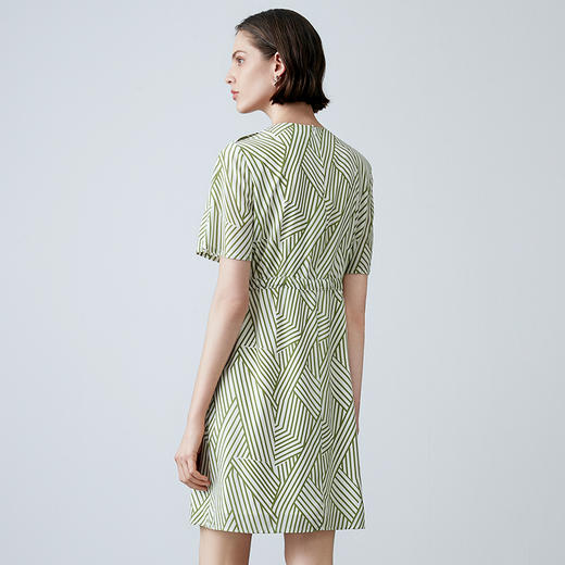 EITIE爱特爱夏季新款时尚圆领系带显瘦印花连衣裙7807512 商品图4