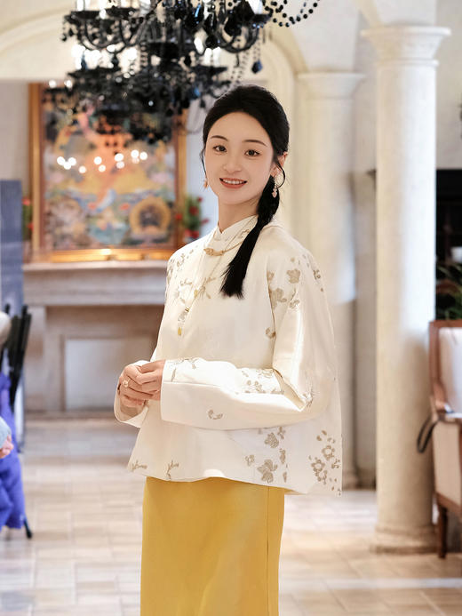 盛唐牡丹 |重缎真丝梅竹蝶手推绣外套 商品图1