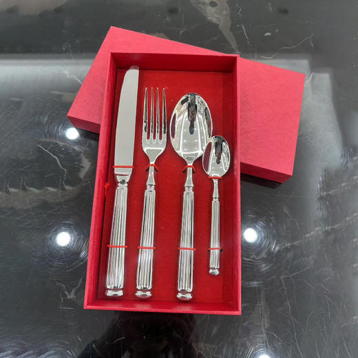 304不锈钢刀叉勺罗马柱西餐餐具套装高档餐厅家用牛排刀甜品勺叉罗马镜面原色红色礼盒4件套1人用套装 商品图1