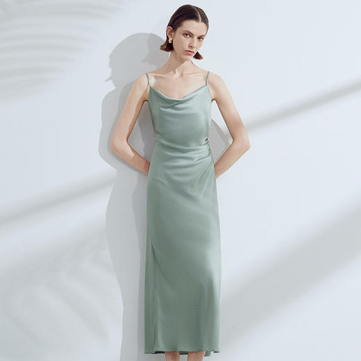 EITIE爱特爱春季新款优雅荡领修身开叉吊带连衣裙7807533 商品图3