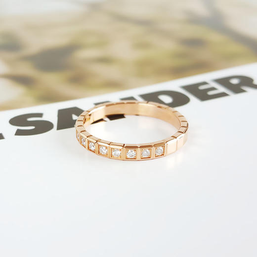 【95新】Chopard萧邦ICE CUBE系列827702 18K玫瑰金窄版半钻小冰块戒指49号
030325TJ25 现售价：6880 商品图2