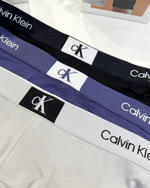 原单正品CK新款男全棉小方块宽松四角裤平角内裤尺码S M L XL
一个三条装 商品图5