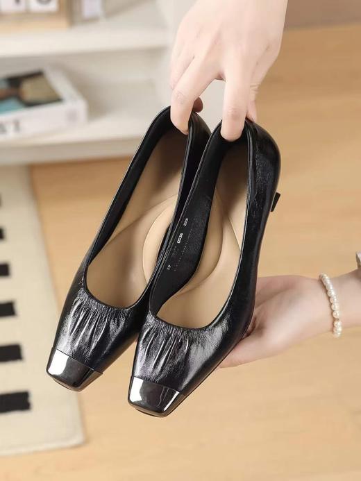 580922含羊毛小香风开衫，黑 白均码 商品图10