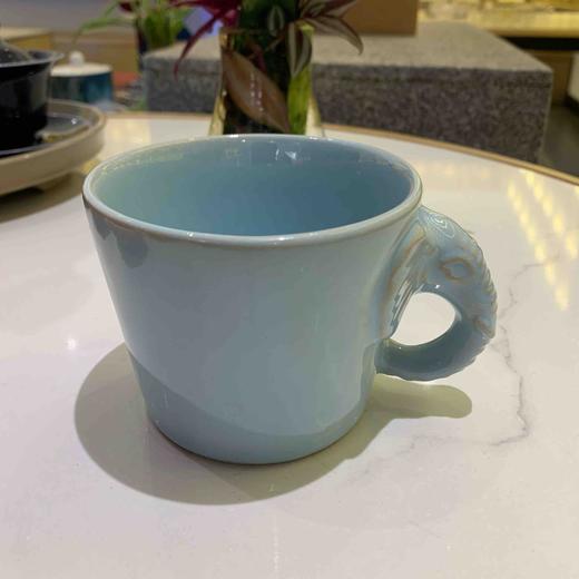 粉青艺术象把杯-华宁陶 商品图0