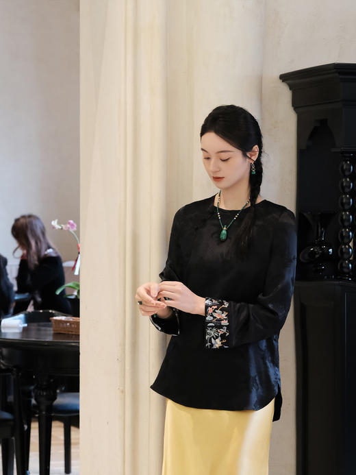 盛唐牡丹|黑色梅兰竹菊冠乐绉手推绣上衣 商品图4