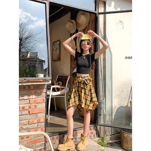 <曾小咸推荐>韩系设计感不规则黄色格子半身裙 商品图4