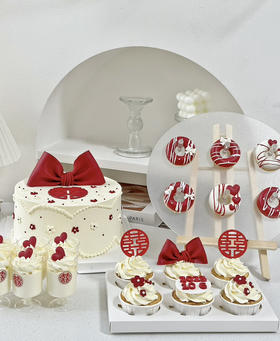 裱花翻糖蝴蝶结组合款（六寸蛋糕➕六枚纸杯➕六个奶油杯➕甜甜圈）