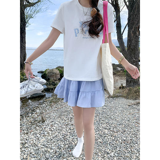 <曾小咸推荐>休闲白色珍珠绣花短袖T恤蓝色半身裙 商品图1