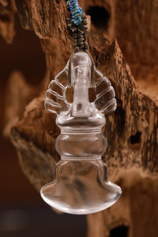 白水晶斧形吊坠 长约5.1cm

【器悟雅玩】 商品图1