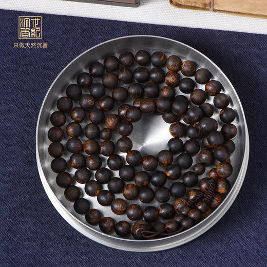 【已预定】天然芽庄绿奇楠佛珠 沉水级 8.5mm*108颗 40.5克 SP10925 商品图0