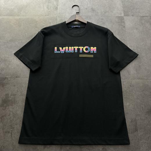 点此购买 LV路易威登春夏季男女款logo刺绣跳色短袖T恤 md 311900 商品图0