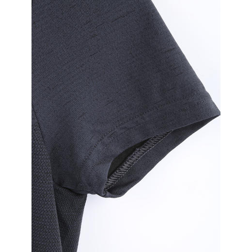 【云粉节】【新品上新】7楼安德玛UA Vanish Seamless女宽松训练短袖T恤1384406 吊牌价 399元 商品图3