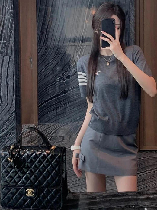 TB狗狗提花针织四杠毛衣 商品图1