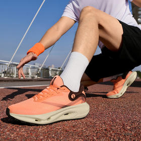 【超跑般"推背感" 高弹支撑强】简届灵动1.0全掌碳板运动跑鞋（男女同款）黑色40-44码预售！预计10月25日左右发货！其他颜色尺码72小时内发货！