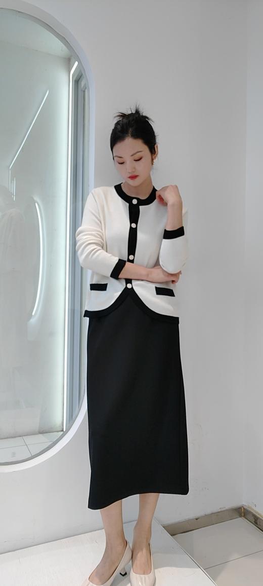 580922含羊毛小香风开衫，黑 白均码 商品图5