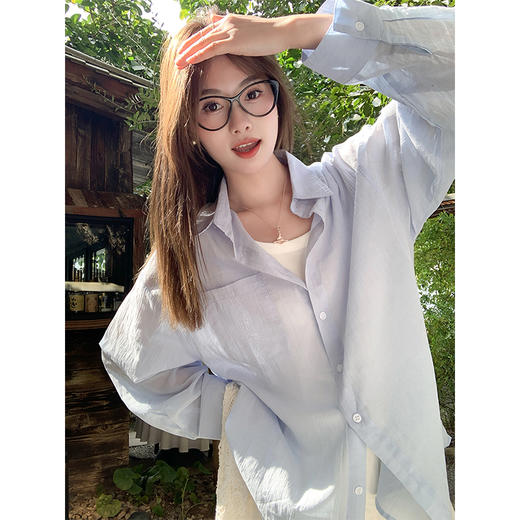 <曾小咸推荐>慵懒风蓝色休闲宽松翻领防晒衬衫 商品图1