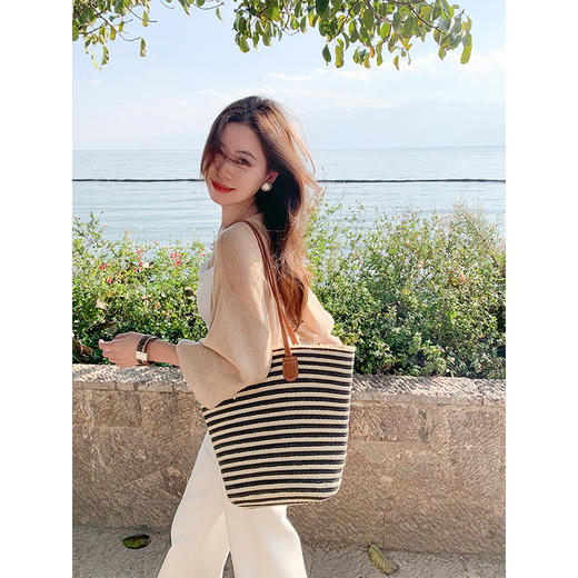 <曾小咸推荐>2色镂空针织开衫 日常149.99/件 立减90 秒杀59.99/件！！ 商品图3