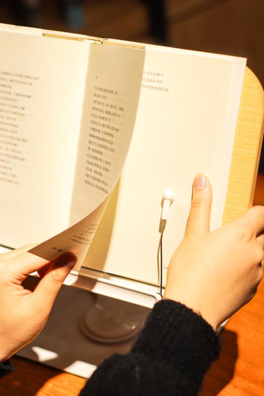 新款文创 “春之姿态美” 旋转款阅读支架 商品图2