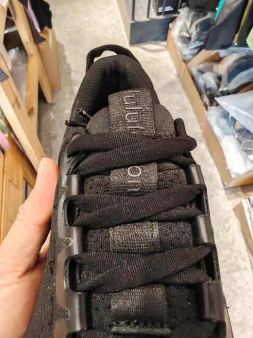 lululemon  LULU男女款黑色越野跑步鞋 商品图5
