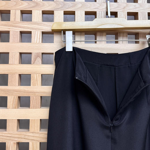 火桐hooton 重磅28姆米重绉 极简开叉真丝半裙GD80522 商品图3