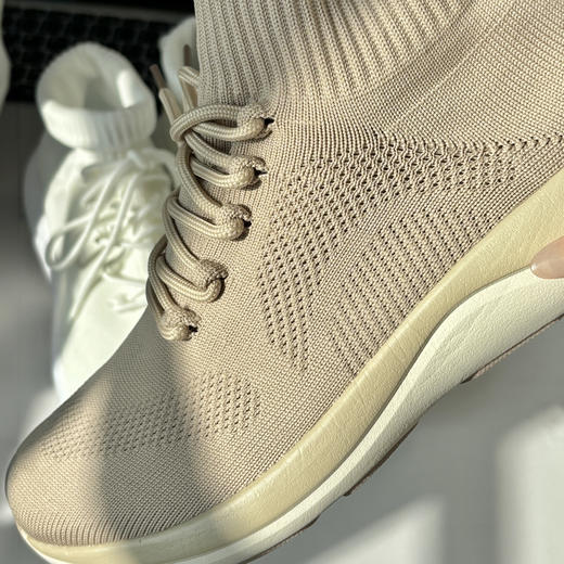 KAIBA 情侣款轻便透气跑步训练鞋 网面设计 柔软耐磨 商品图8