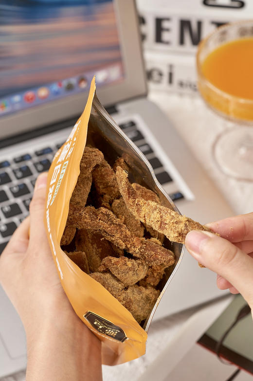 【林小生高蛋白鸡胸肉条】官旗19.9/袋！品牌直发✈️ 🔺每袋鸡胸肉条，相当于11杯牛奶🥛 🔺沙嗲味/香辣味可选，满足不同需求  商品图1