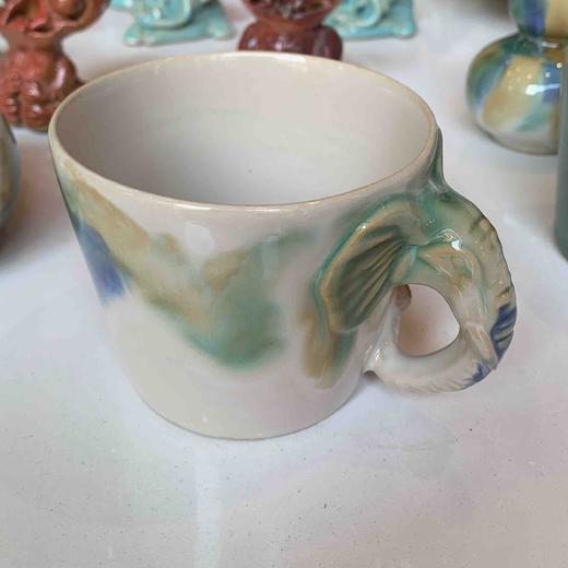 三彩艺术象把杯-华宁陶 商品图0