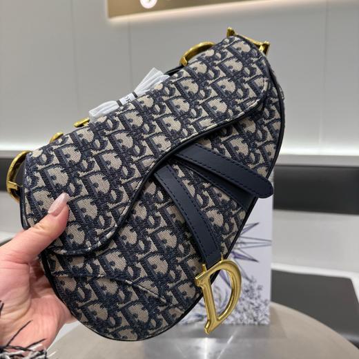 配盒子Dior升级版面料 迪澳了刺绣老花马鞍包 商品图5