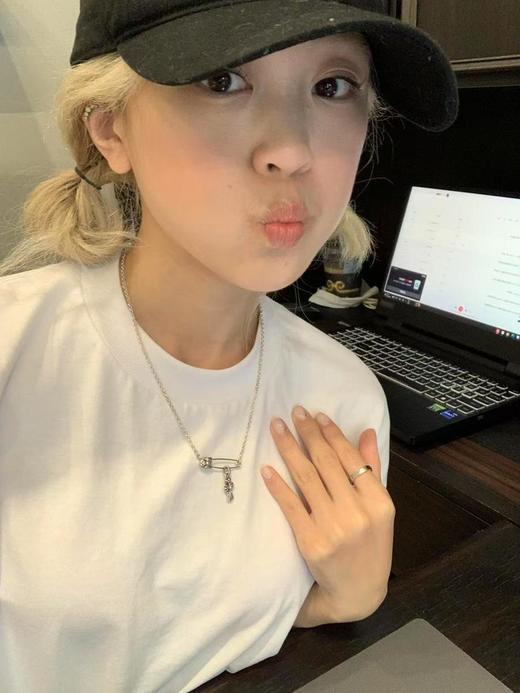 稀有款柜子断货王被问了好多遍的克罗心别针项链我先冲了太哇塞了吧！！男女同款情侣系（EJ） 商品图3