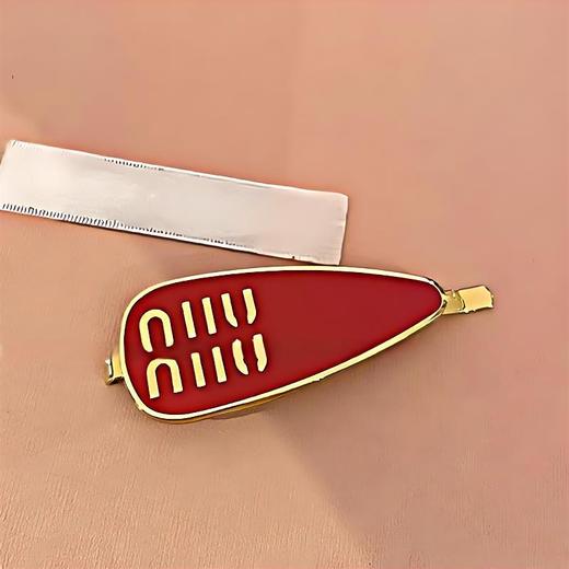 九歌同款！【创新碎发夹设计，轻盈不压头】miu发夹 侧边一字刘海碎发夹子 轻松打造清新发型 精致又可爱-QQ 商品图4